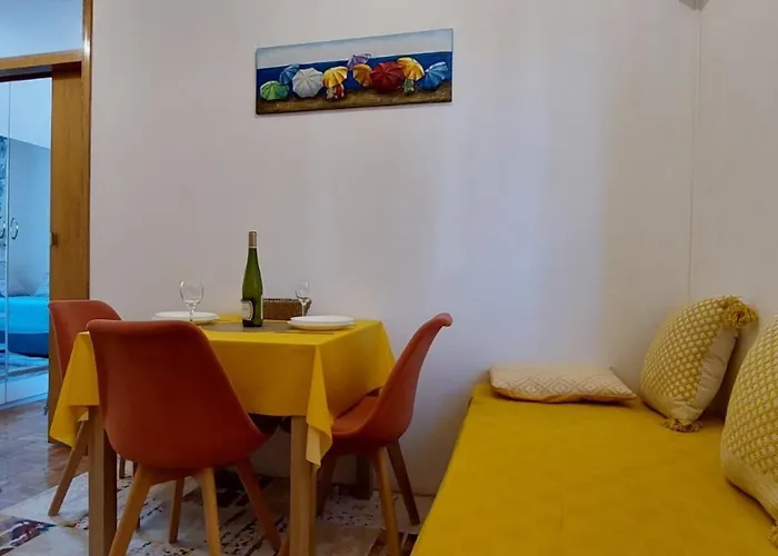Apartmán Roko - 150 M From The *
